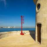 E alla base trova posto l�importante fanale con lampada elettrica